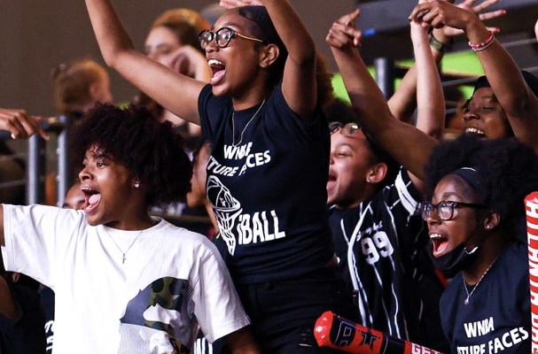 Atlanta Dream fans